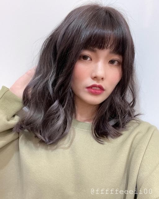 女生中長髮、特殊色、設計染