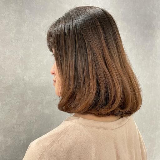 女生中長髮、C字燙、短瀏海