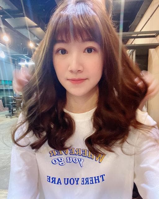 女生中長髮、女生染燙、女生染髮