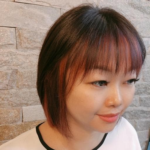 女生短髮、電棒造型、圓臉