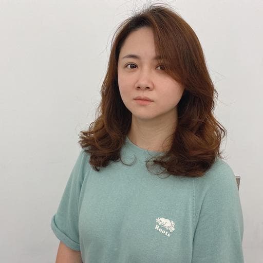 女生長髮
