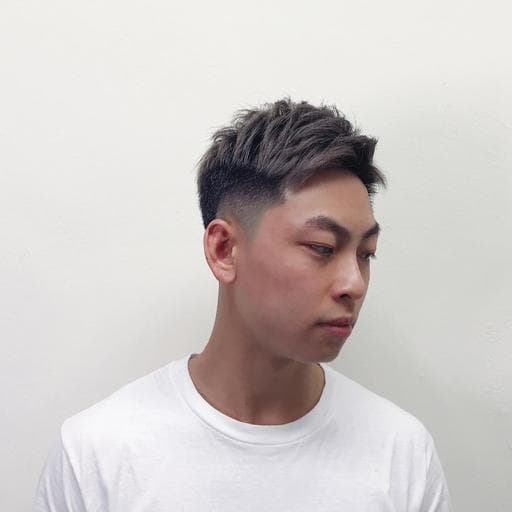男生短髮、男生Undercut、灰色系