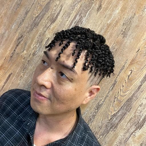 男生短髮、男生Undercut、男生燙髮