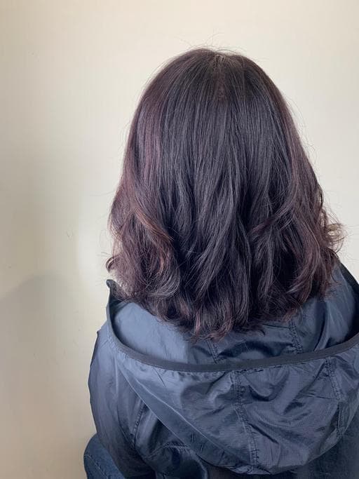 女生長髮
