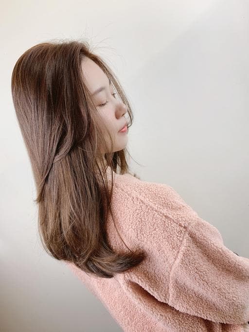 女生長髮