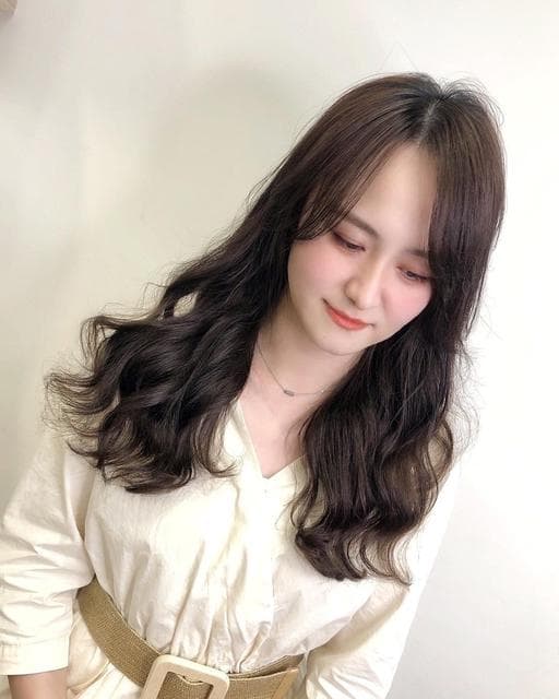 女生長髮、長瀏海、女生染髮