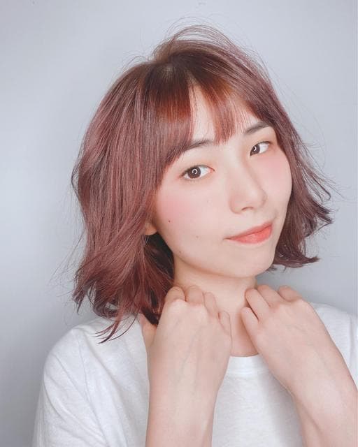 女生中長髮、女生染髮、短瀏海