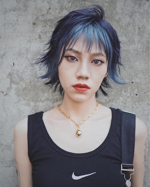 女生短髮