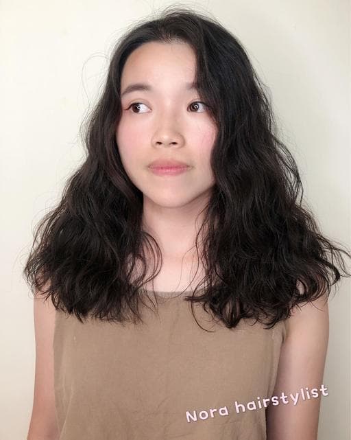 女生長髮、女生燙髮、溫塑燙
