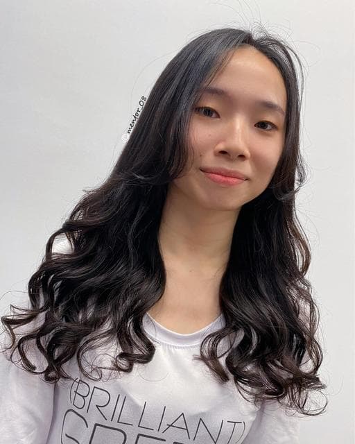 長瀏海、燙髮、女生髮型