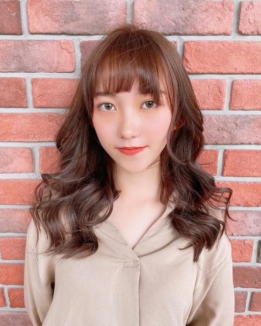 女生染燙、質感溫塑、棕色系