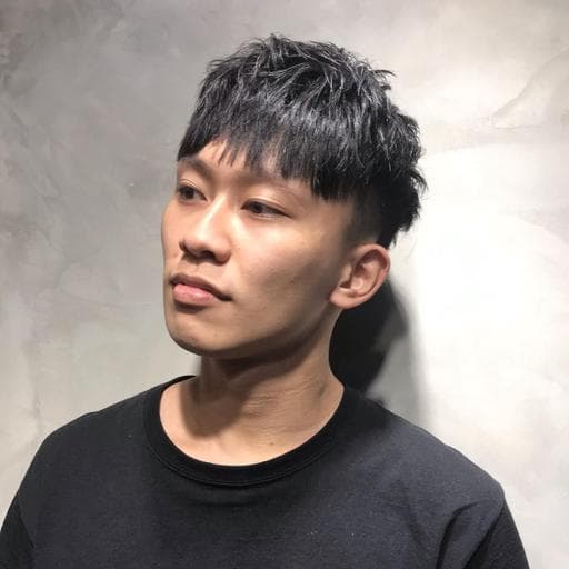 男生短髮、鵝蛋臉、中性頭皮