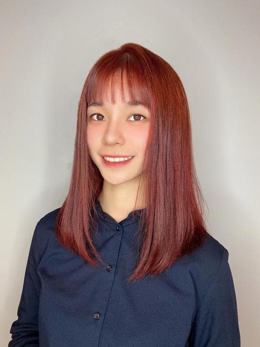 女生中長髮、女生染髮、莓果色