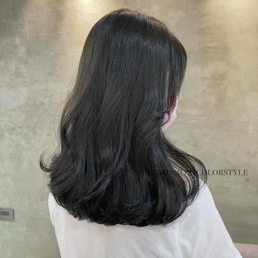 粗硬髮、不用漂髮、女生中長髮