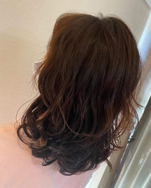 女生中長髮、女生染燙、浪漫大卷