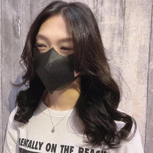 女生中長髮、長瀏海、質感溫塑