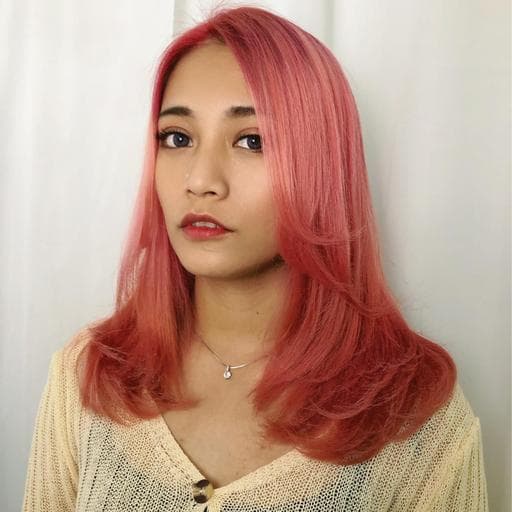 女生中長髮、長瀏海、漂色