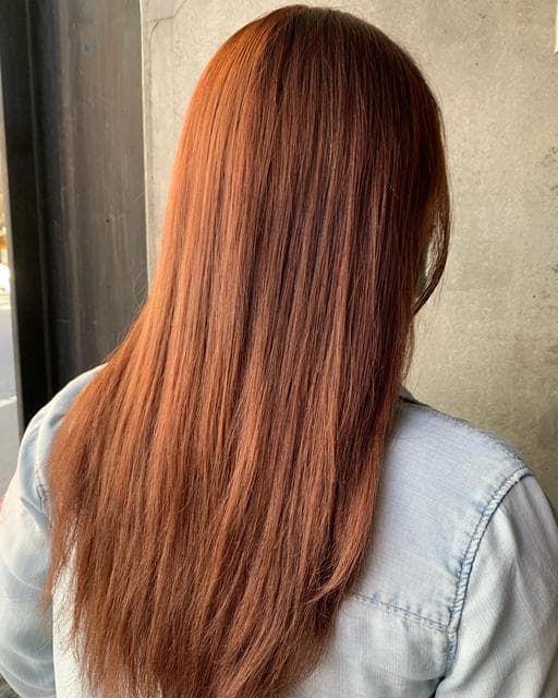 女生過肩長髮、夕陽橘髮色、台南剪髮