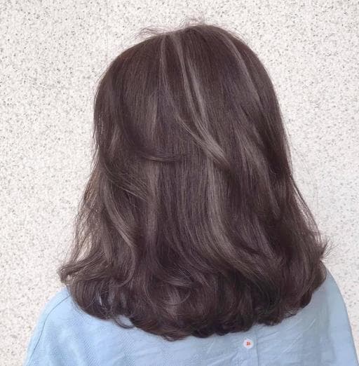 女生中長髮、設計染、霧面質感