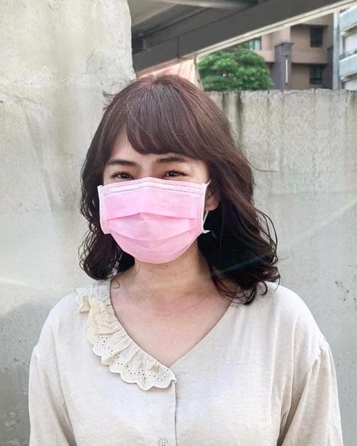 女生中長髮、女生染燙、質感溫塑