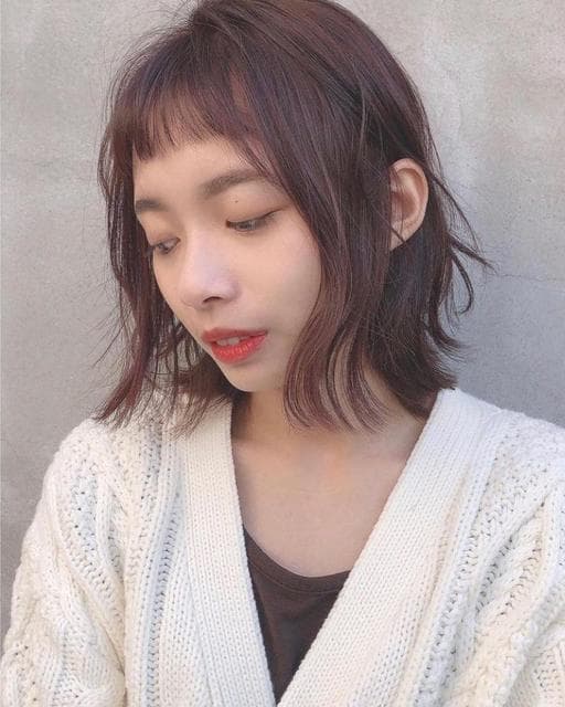 女生中長髮、日系、莓果色
