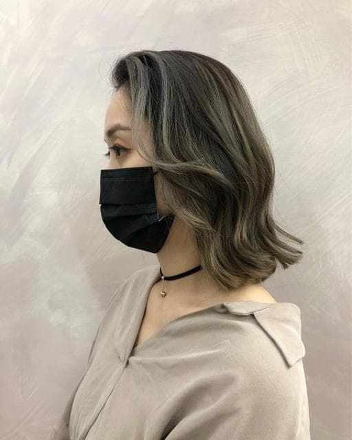 女生中長髮、長瀏海、漂色