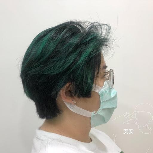 女生短髮、挑染、長瀏海