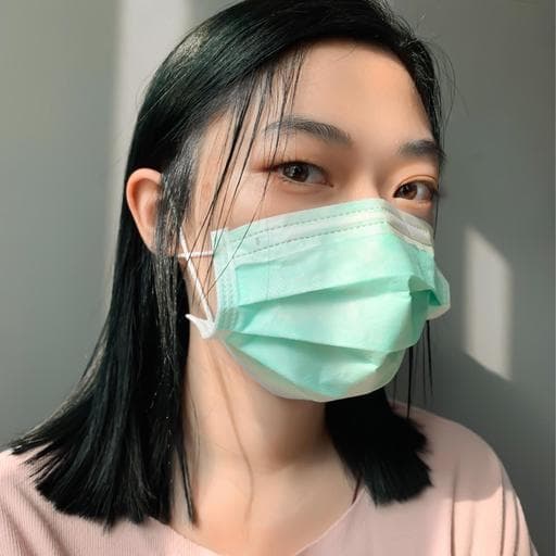 女生中長髮、長瀏海、燙直