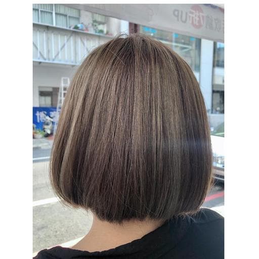 女生短髮、設計染、漂色