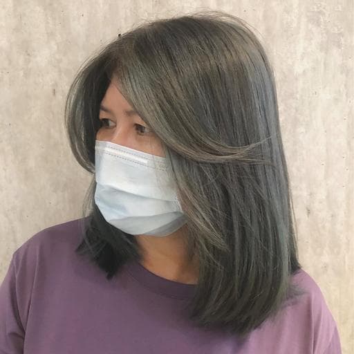 女生中長髮、設計染、漂色