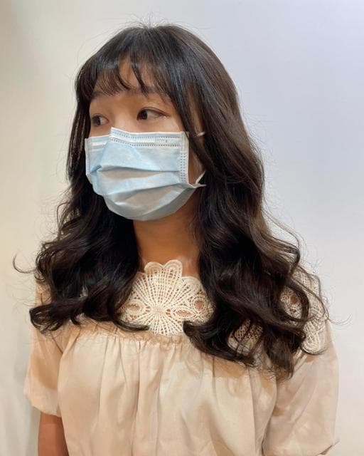 韓系、女生長髮、手撥卷