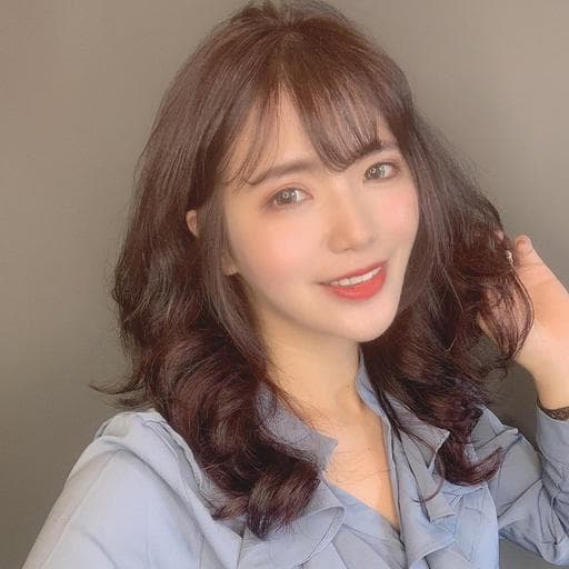 女生中長髮、女生染燙、質感溫塑