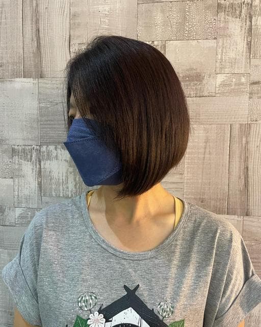 女生短髮、長瀏海、圓臉