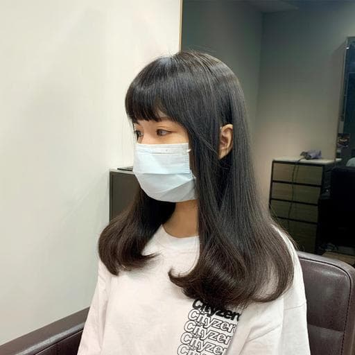女生中長髮、浪漫大卷、霧面質感