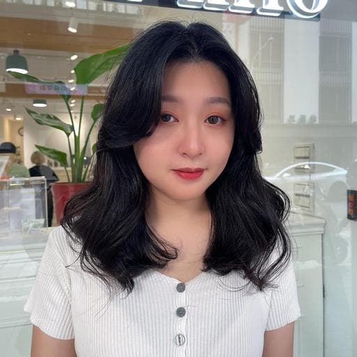 女生燙捲、長瀏海、女生長髮