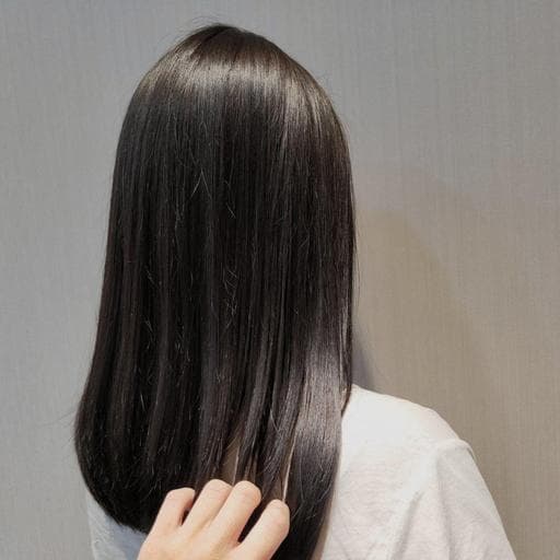 女生中長髮、長瀏海、不用漂髮
