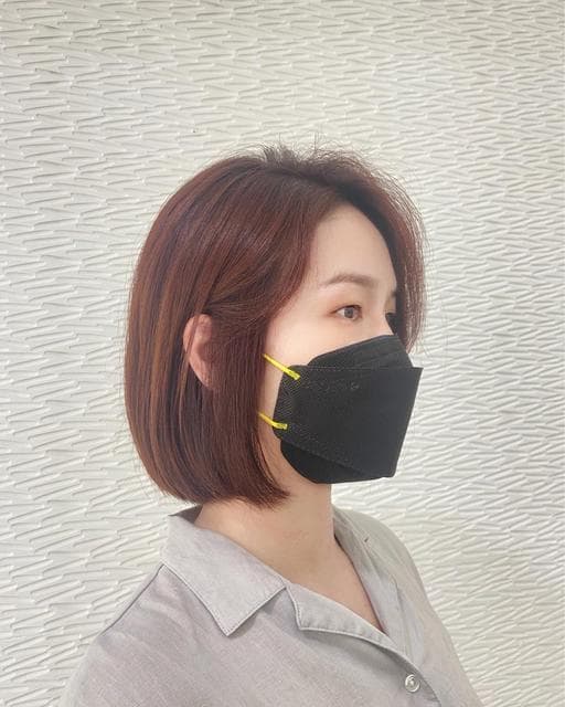 女生中長髮、長瀏海、櫻桃紅