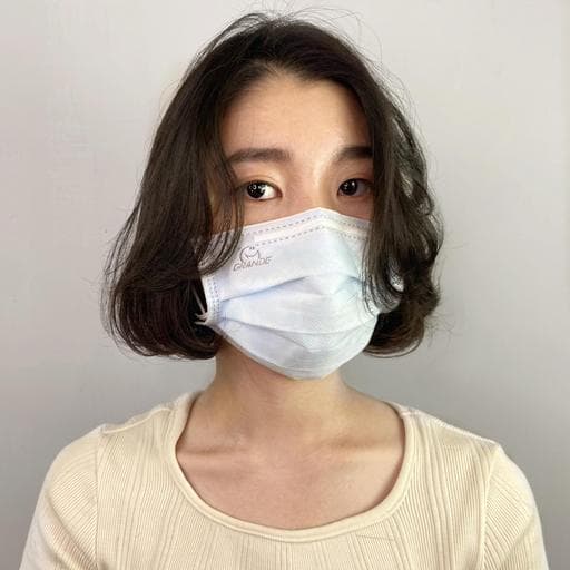 女生短髮、內彎、長瀏海