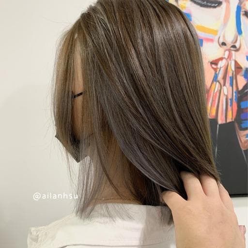 女生中長髮、挑染、鎖骨髮