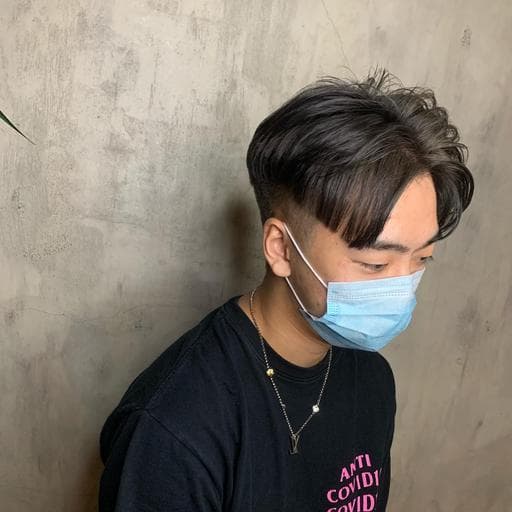 男生短髮、漂色、霧面質感