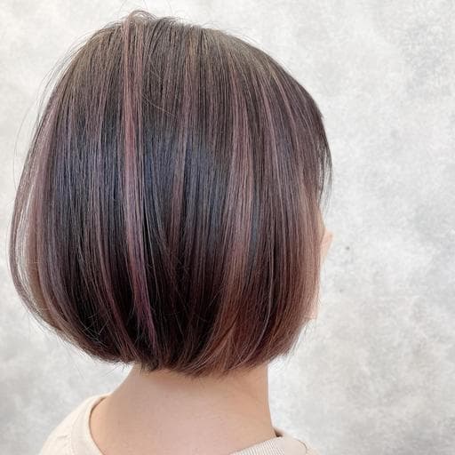 女生短髮、短瀏海、鵝蛋臉