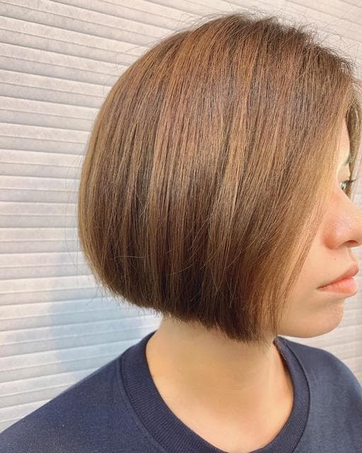 女生短髮、短瀏海、圓臉