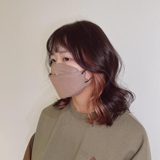 女生中長髮、設計染、漂色