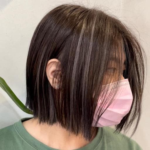 女生短髮、長瀏海、漂色