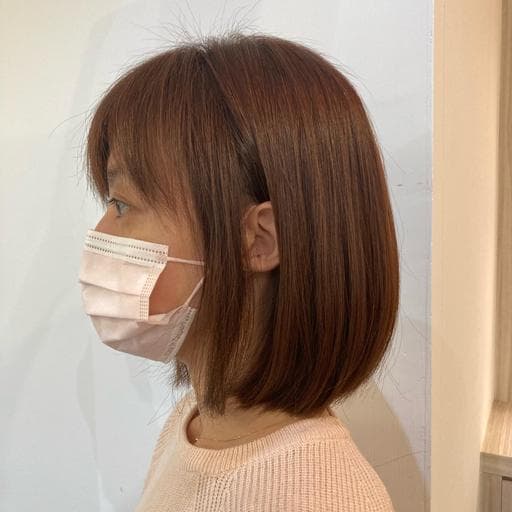 女生中長髮、短瀏海、女生染髮