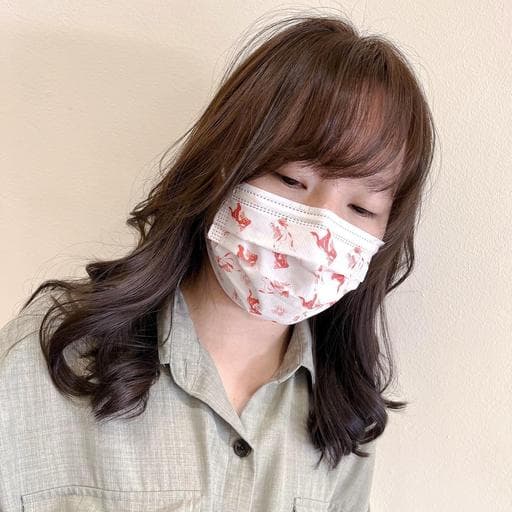 女生長髮、質感色、霧感冷棕