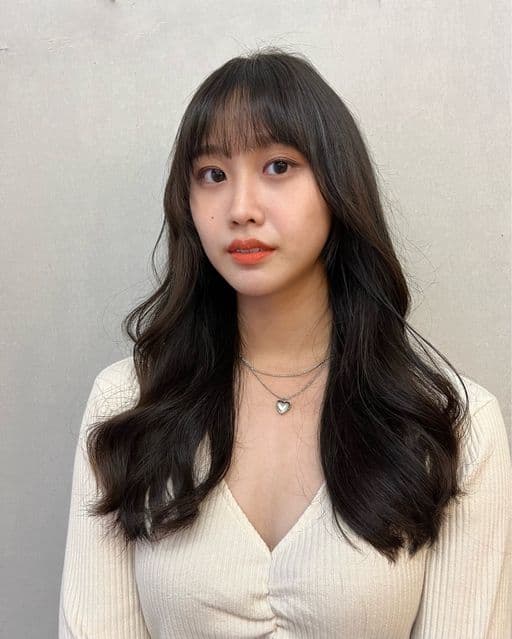 女生長髮、短瀏海、女生燙髮