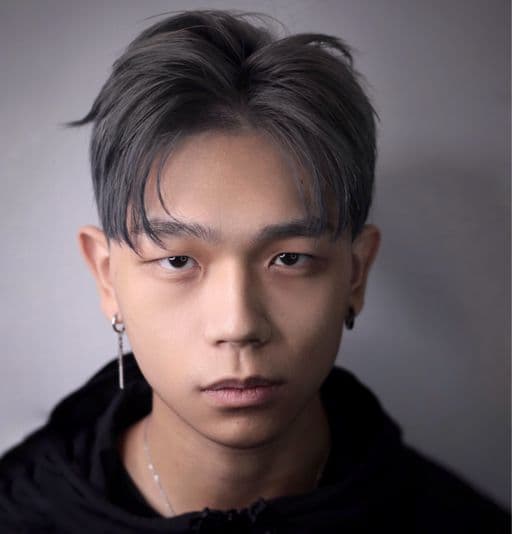 男生中長髮、長瀏海、男生染髮