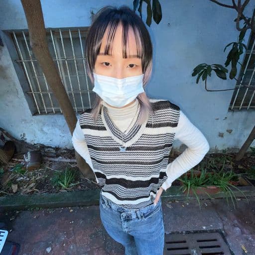 女生中長髮、短瀏海、女生染髮