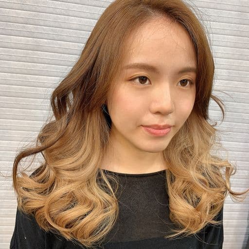 女生長髮、長瀏海、女生染髮